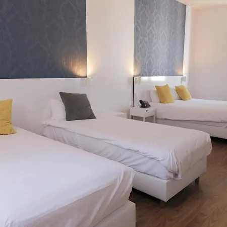 Brit Hotel Bordeaux Arena Latresne Extérieur photo
